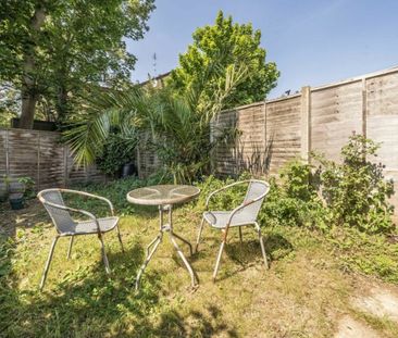 Oakshaw Road, SW18, London - Photo 4