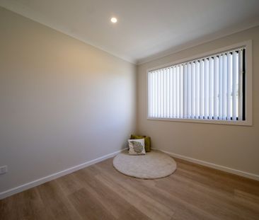 Near New Flat! - Photo 3