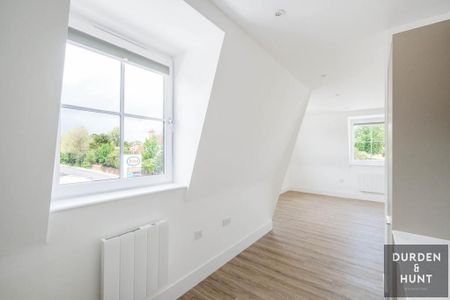 High Street, Ongar - Photo 3