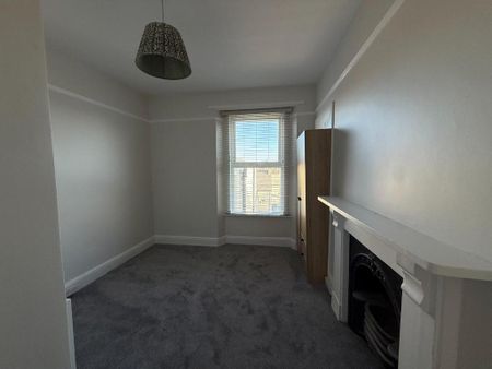 5 bedroom terraced house to rent - Photo 5