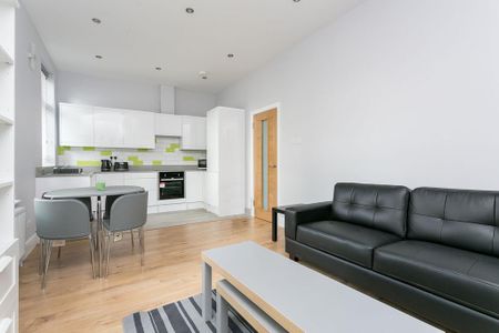 2 bedroom flat to rent - Photo 2
