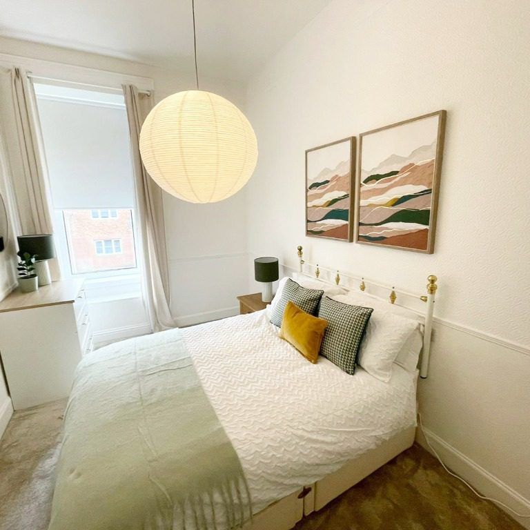 1 Bedroom Property in Main Street - Photo 1