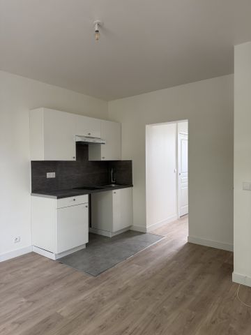 Location Appartement 1 pièce 22m² ST MAUR DES FOSSES 94210 - Photo 4