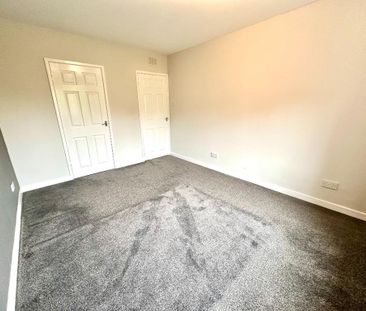 3 bedroom flat to rent - Photo 4