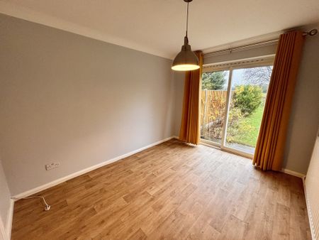 CatholmeLane, BartonunderNeedwood, Burton-on-Trent - Photo 2