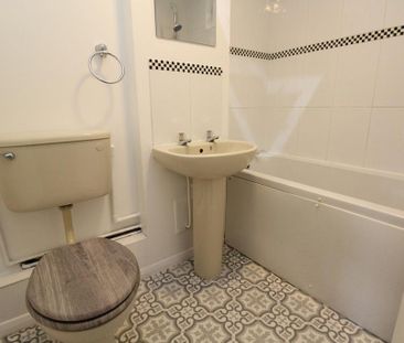 2 bedroom apartment to rent - Photo 6