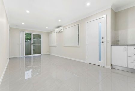 Oversized TWO bedroom Granny flat in ideal location - Photo 2