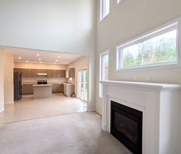 For Lease - 76 Alcorn Drive, Kawartha Lakes, Ontario - Photo 2