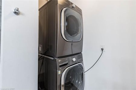 For Lease - 2486 Old Bronte Road Unit# 724, Oakville, Ontario - Photo 3