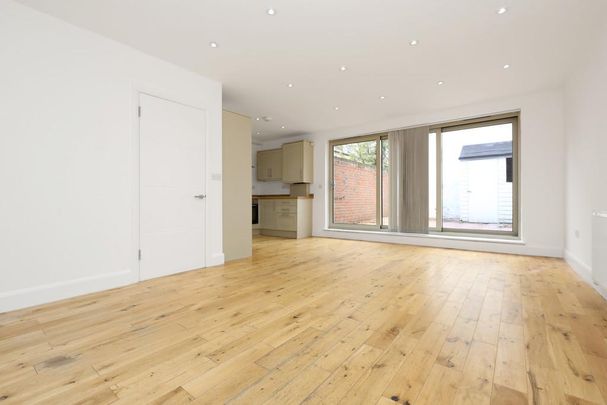 1 bedroom semi-detached house to rent - Photo 1