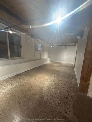 34 Noble Street - Photo 1