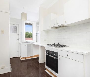Spacious One Bedroom + Study Apartment – Prime Maroubra Location - Photo 3