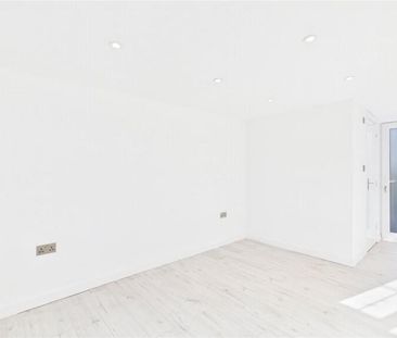 Hazel Road, Mytchett, Camberley, GU16 - Photo 2