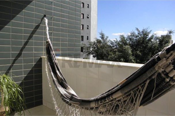 "Charmoso Apartamento com 2 quartos, suíte e 2 vagas, Mobiliado no Gutierrez, Vista Incrível!" - Photo 1