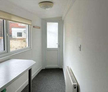 High Street, Exmouth, EX8 - Photo 4