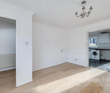 2 bedroom terraced house to rent - Photo 3