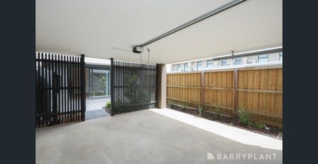 Modern, Low-Maintenance Living in the Heart of LUMA Estate with 7 star energy rating. - Photo 5