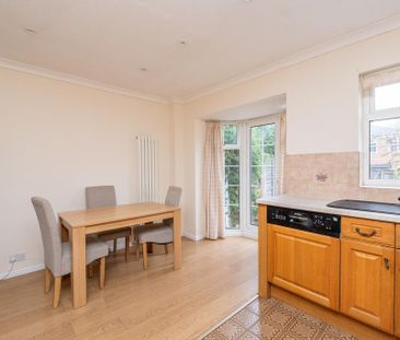 3 bedroom terraced house to rent - Photo 4