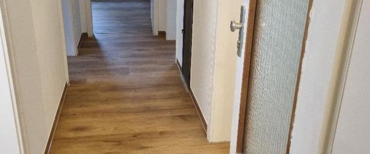 3 Zi EG Wohnung mit Balkon in Oberzell - Foto 1