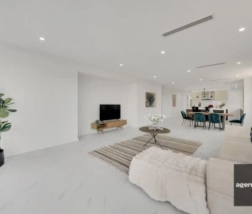 “Luxury & Stunning Brand-New Home!” - Photo 3