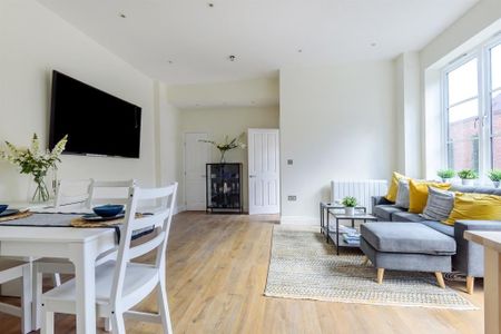 1 Bed Flat, Old Oak Mews, W12 - Photo 5