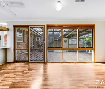 8 Conway Court, Cranbourne - Photo 5