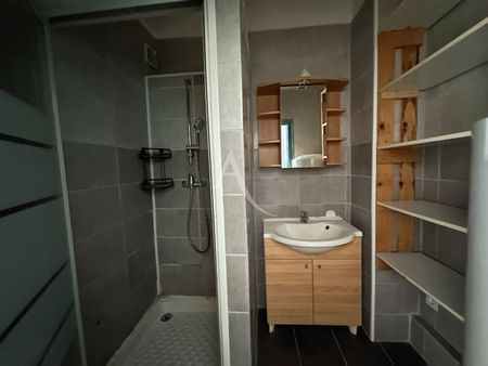 Location Appartement 3 pièces 51m² - Photo 5