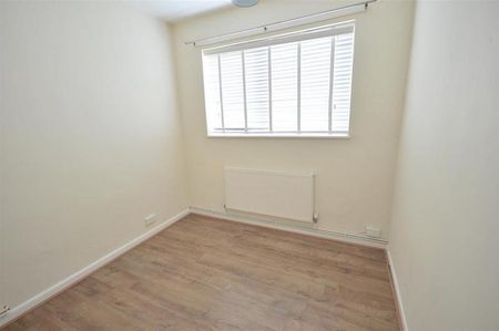 2 Bedroom Apartment To Let - Photo 5