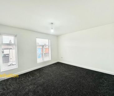 4 bedroom end of terrace house to rent - Photo 5