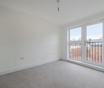 3 bedroom detached house to rent - Photo 3