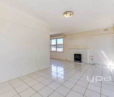 152 East Street, HADFIELD - Photo 4