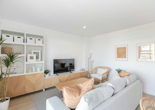 Carrer de Pi i Margall, Badalona, Catalonia 08912