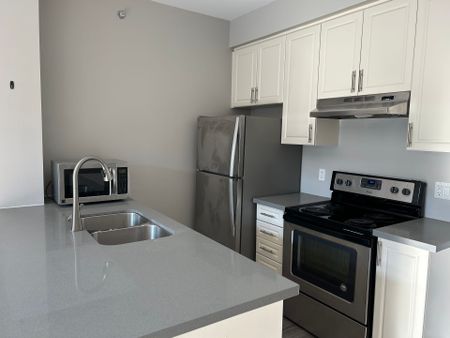 For Lease - 2486 Old Bronte Road Unit# 624, Oakville, Ontario - Photo 5