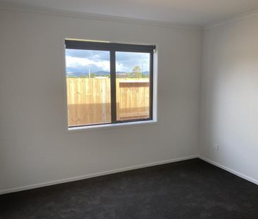 Spacious luxury living - Photo 3