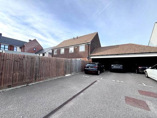 3 bedroom semi-detached house to rent - Photo 1