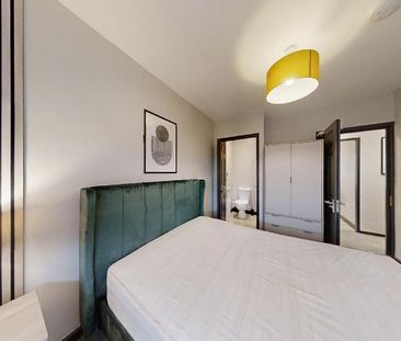 1 bedroom in a house share to rent - Photo 2