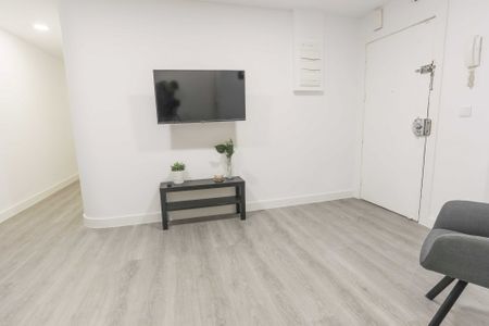 Impressive exterior room in calle del Ferrocarril - Foto 2