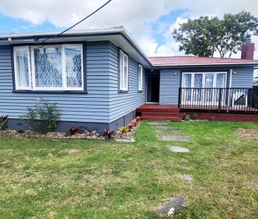 Renovated 3 bedroom home - Photo 3