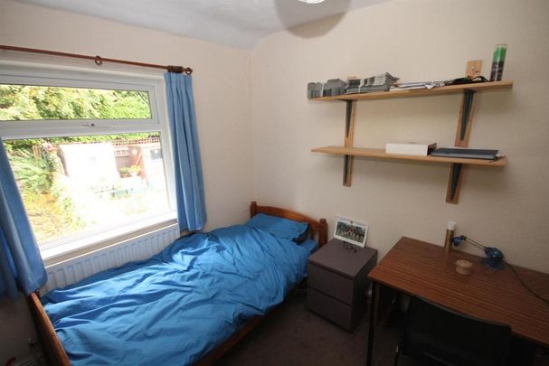 4 bedroom private hall to rent - Photo 1