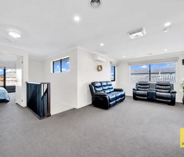 Impressive Double-Storey Living in a Prime Tarneit Location! - Photo 2