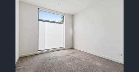 BEACHSIDE LIVING: SHORT TERM LEASE-PROPERTY IS TO BE SOLD - Photo 3