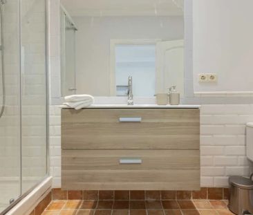 Room in a shared 41-bedroom apartment for rent in Justicia - Photo 4