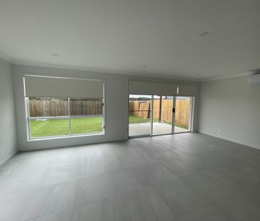 Large Family Home with Large Yard! - Photo 1