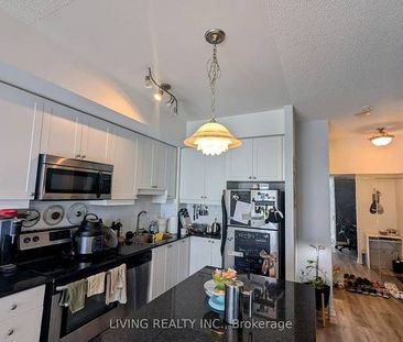 Confederation/Prince of Wales-Luxurious Bright 1Bdrm+Den 1Bath 1Parkin - Photo 2