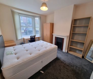 3 Bed Student Accommodation - Photo 4