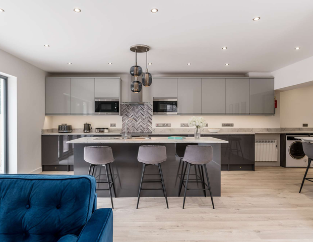 Yewdale Avenue Room 1 - Photo 1