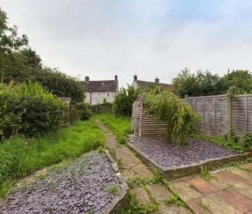 4 bedroom semi-detached house to rent - Photo 4