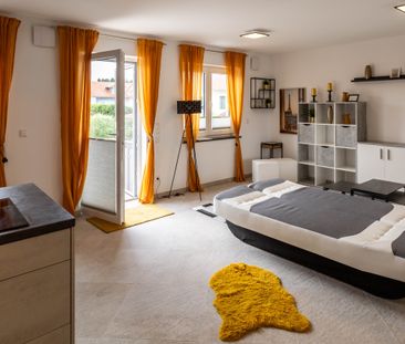 Erstbezug: Sofort bezugsfertiges, möbliertes Apartment mit Balkon - Foto 1