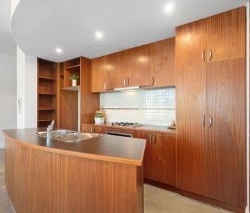 West Perth - Photo 5