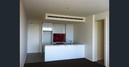 Unfurnished Luxury living, fantastic views! - Photo 4